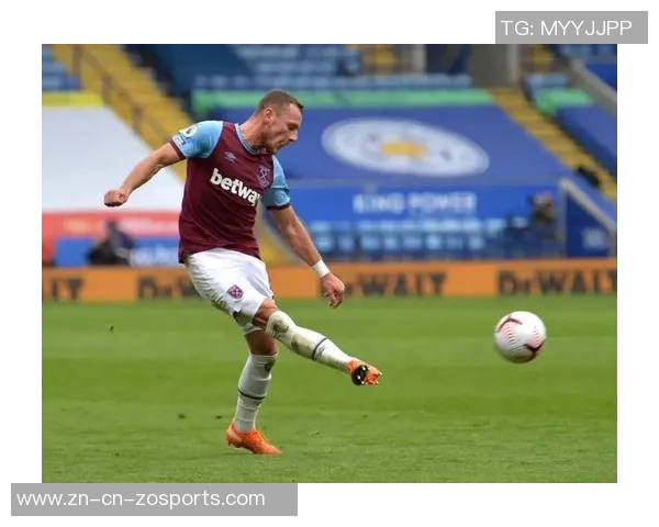 伯恩茅斯边后卫朱利安阿劳霍正式租借加盟凯尔特人为期六个月